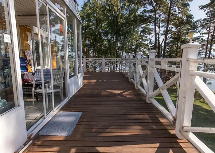 Villa Harald - Beachfront Hitis