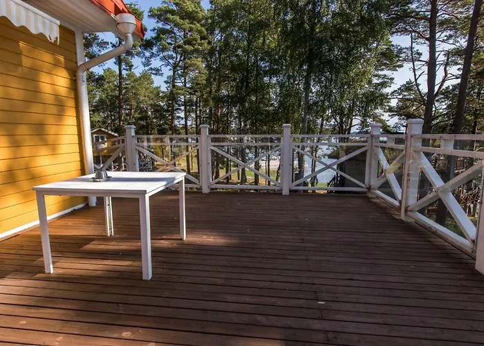 Villa Harald - Beachfront Hitis