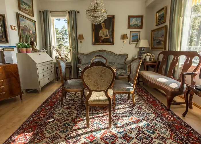 Harald - Beachfront Hitis