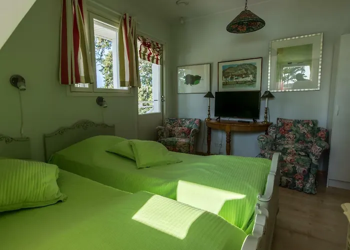 Harald - Beachfront Villa Hitis