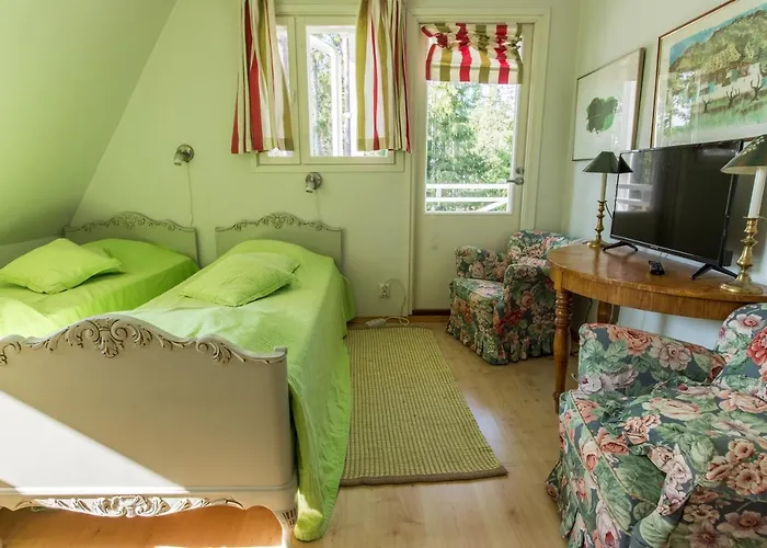 Harald - Beachfront Hitis